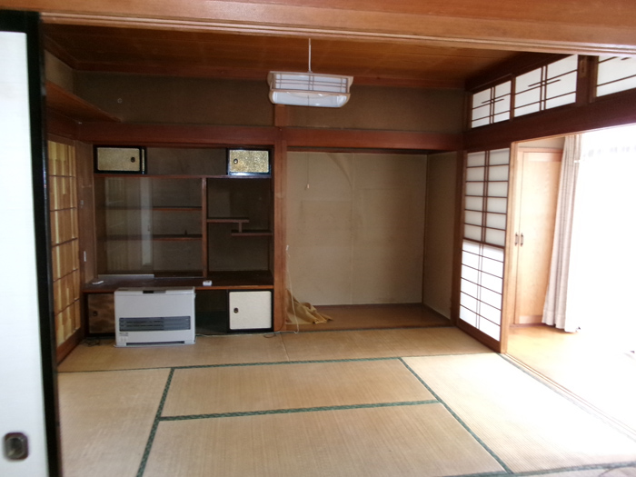 画像：工事前　　和室二間続き