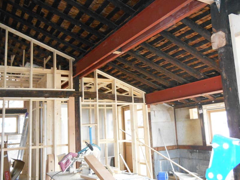 画像:梁・柱・構造の 補強