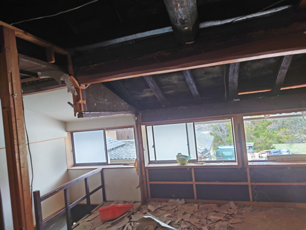 画像:解体中 2階廊下